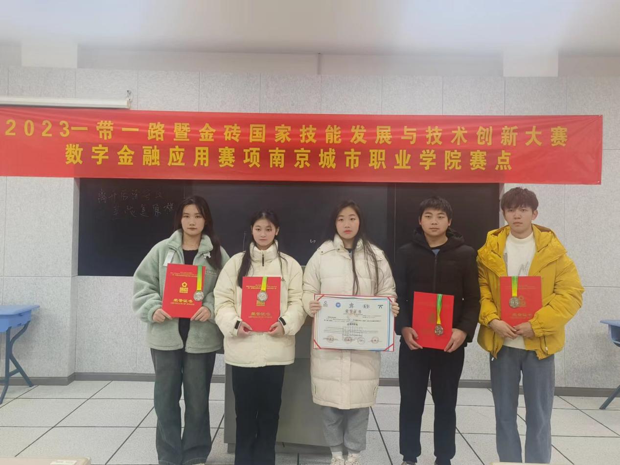 可结合站内栏目与相关篇目一并浏览